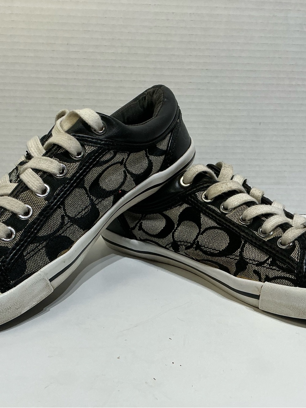6 Coach Low-Top Signature Pattern Sneakers in Black Y2K Luxury